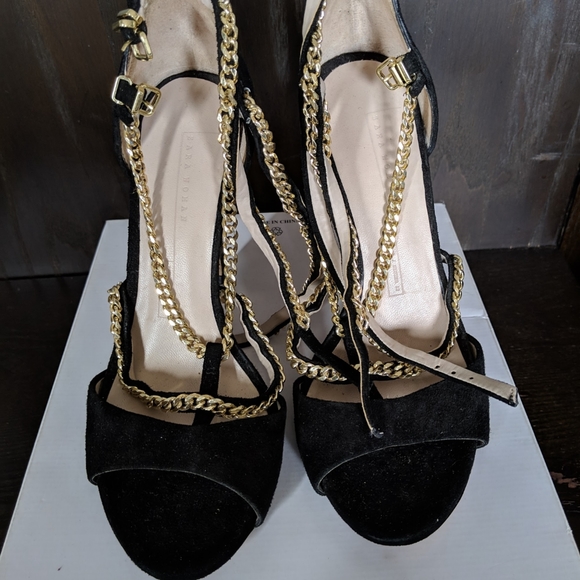 Zara black and gold chain pump - Picture 3 of 3